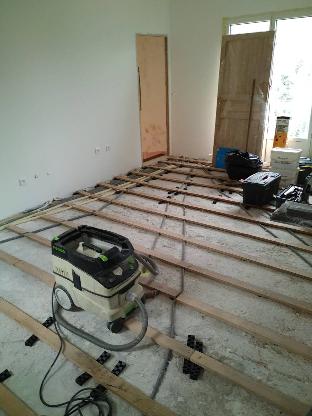 Chantier S.O.F., parquet Chêne massif huilé sur lambourdes 4